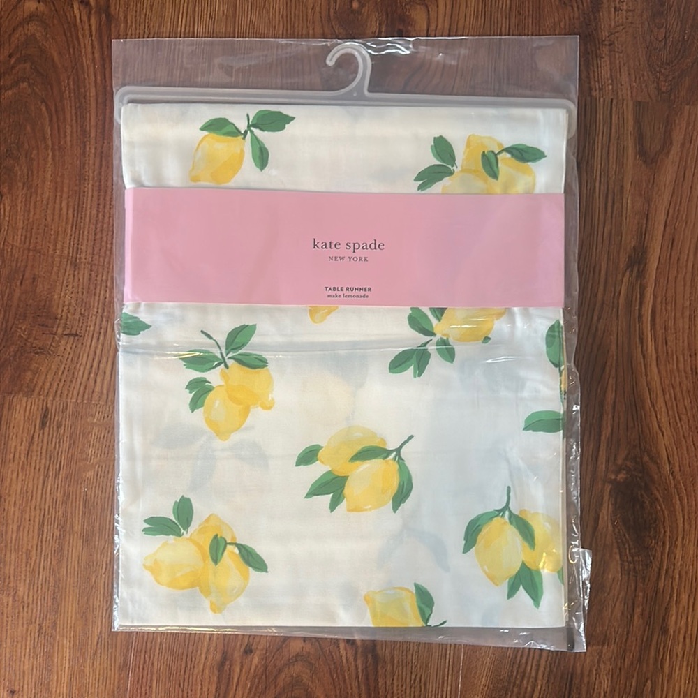 Nwt Kate spade make lemonade lemon table runner